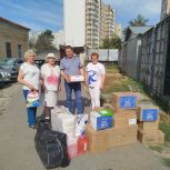 Активисты и волонтеры партии «Единая Россия» передали гуманитарную помощь в саратовский военный госпиталь