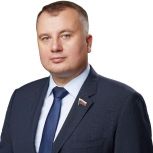 Виктор Дзюба поздравил жителей региона с Днём Государственного флага