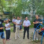 Члены Центрального местного отделения партии «Единая Россия» встретились с активными жителями Центрального района с целью обсуждения насущных проблем и поиска совместных решений