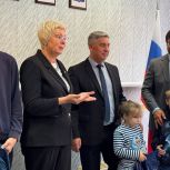 Депутаты и активисты «Единой России» помогают подготовить юных северян к школе