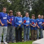 Активисты «Молодой Гвардии Единой России» Москвы почтили память жертв нападения ВСУ на Курскую область