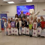 «Собери ребенка в школу»: Федерация профсоюзов  Республики Мордовия вручила   школьникам наборы канцелярских принадлежностей