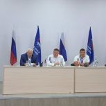 Депутаты фракции Партии "Единая Россия" в Курской областной Думе Николай Жеребилов и Александр Лобзов провели встречу с жителями Октябрьского района.
