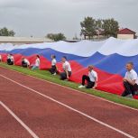 Единороссы поздравили жителей Ключей с днем рождения райцентра