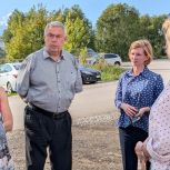 Единороссы проверили ход благоустройства территории музея кузнечного мастерства «Рязанская крица»