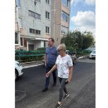 Депутат Оренбургского городского Совета проверил, как продвигается ремонт междворовых проездов, который проводят в рамках исполнения наказов избирателей