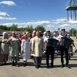 В Высокогорском районе «красный обоз» доставил на элеватор первый урожай этого года