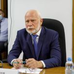 Депутат «Единой России» проконсультировал жителей Панинского района по вопросами образования