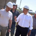 Депутат Госдумы Андрей Гимбатов посетил промышленные предприятия в Урюпинском и Светлоярском районах