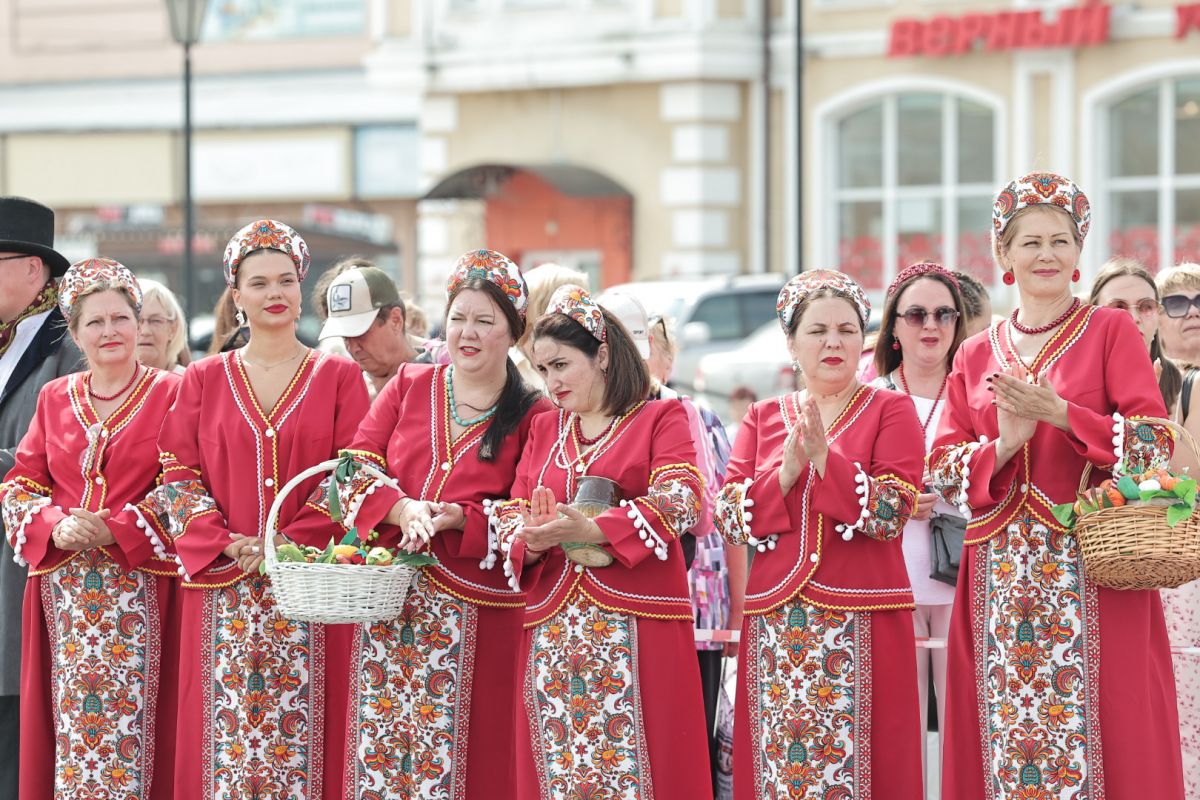 Людмила Бабушкина приняла участие в торжественных мероприятиях, приуроченных к Дню города Камышлова