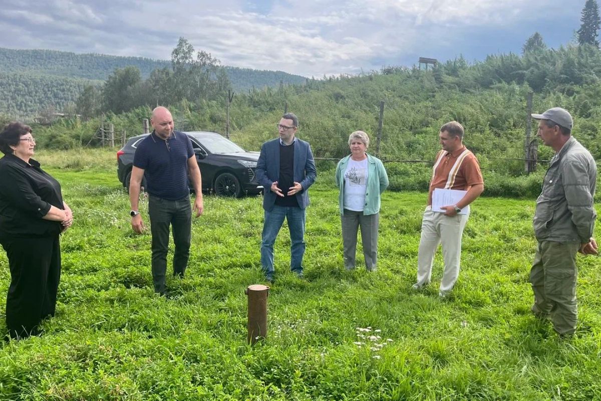 Владислав Зырянов в рамках рабочей поездки посетил село Беллык
