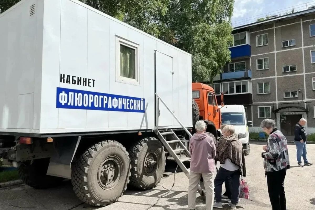 В Кузбассе более 117 человек проверили здоровье в передвижных медицинских комплексах