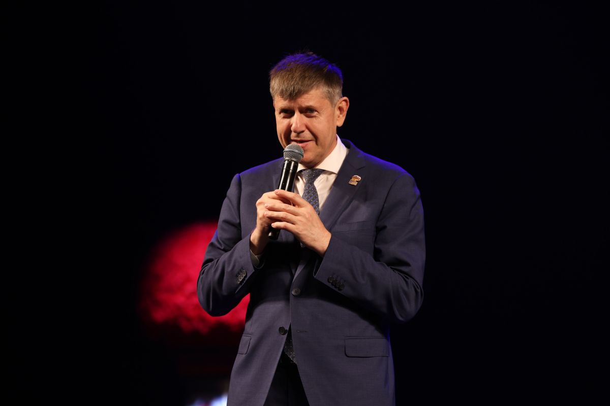 Андрей Кропоткин поздравил работников строительной отрасли накануне профессионального праздника