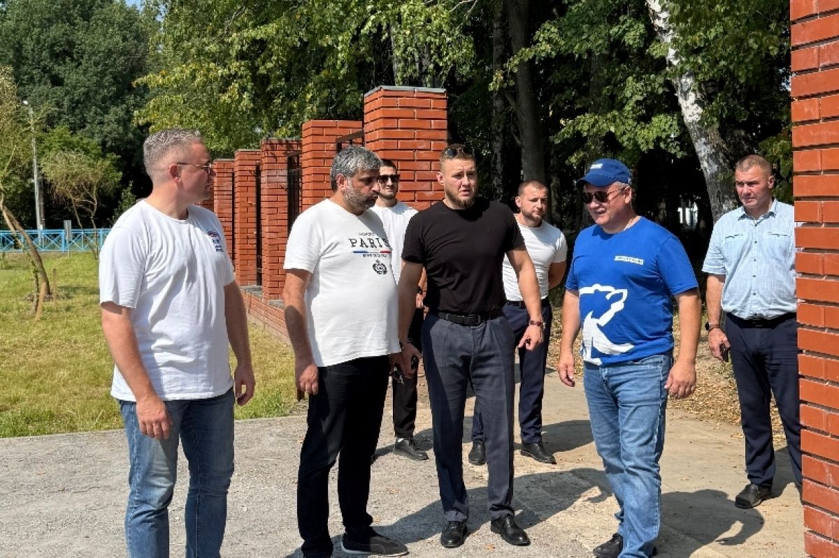 Первый этап благоустройства зоны отдыха у Казённого пруда в посёлке Ферзиково успешно завершён
