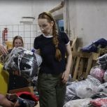 «Женское движение Единой России» и волонтёры поддержали людей в трудной ситуации