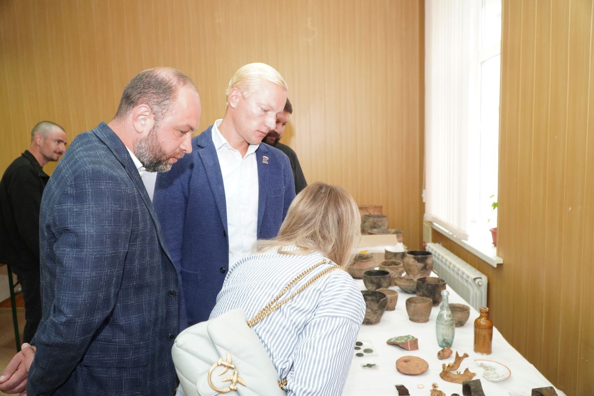 В преддверии Дня археолога в Самарском «Наследии» показали уникальные находки от средневековья до XIX века