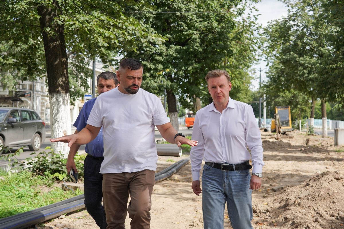Аллея на улице Мира в Вологде обновляется к 880-летию города