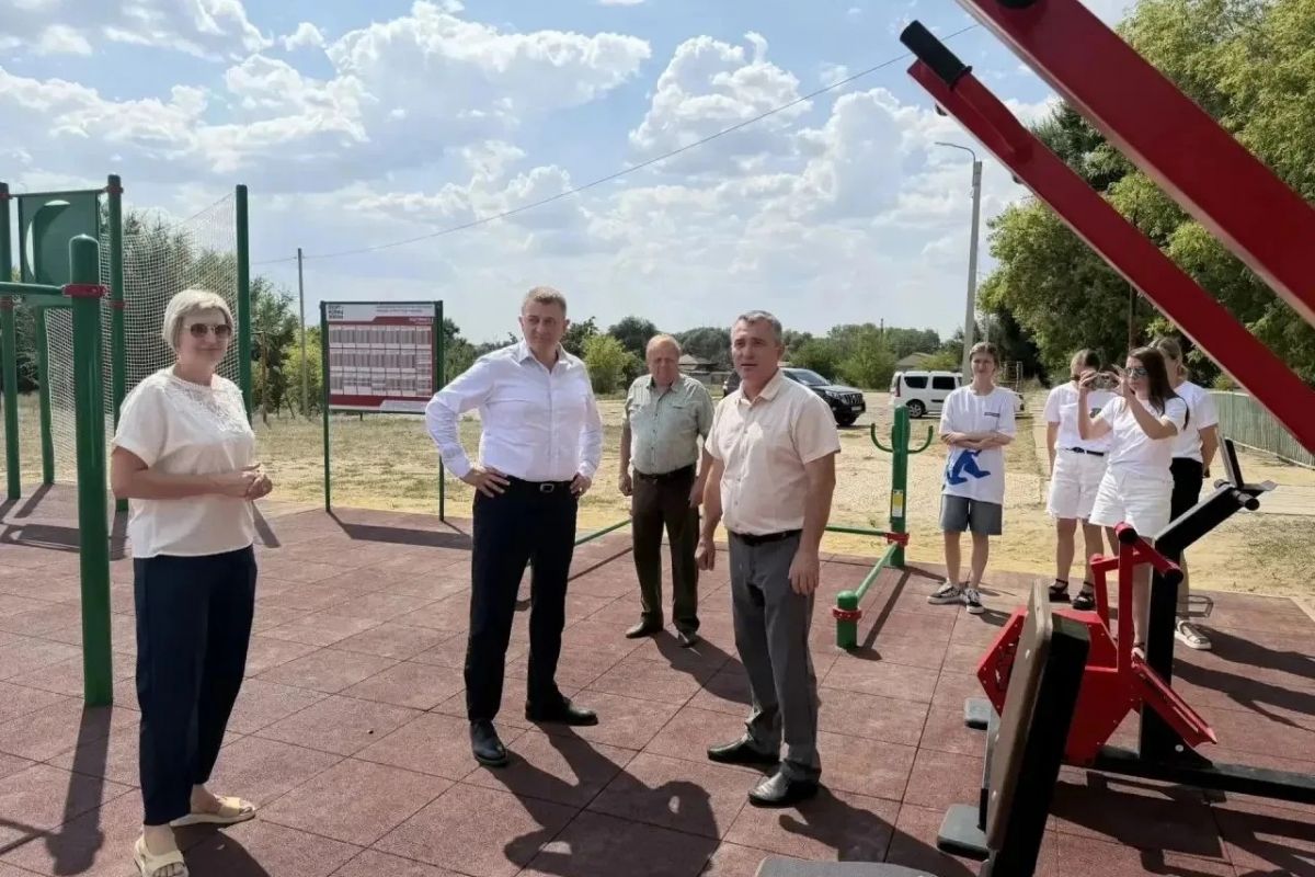 Волгоградские партийцы присоединились к акции «Родительская приемка»