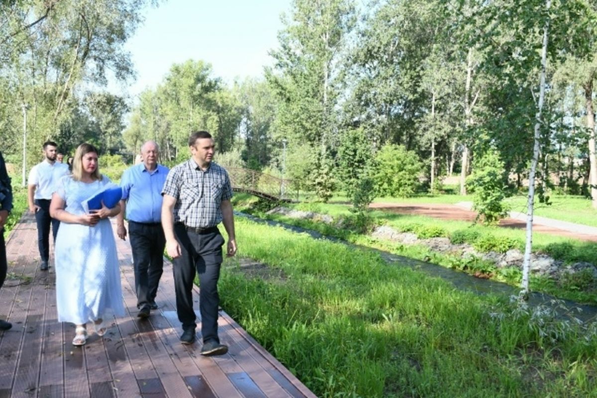 При поддержке «Единой России» в Сузуне продолжается благоустройство парка «Вешняки»