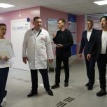 Бадма Башанкаев и Илья Зайцев проверили новую поликлинику на Пашенном в Красноярске