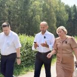Партийный десант осмотрел как меняются округа Трёхгорного