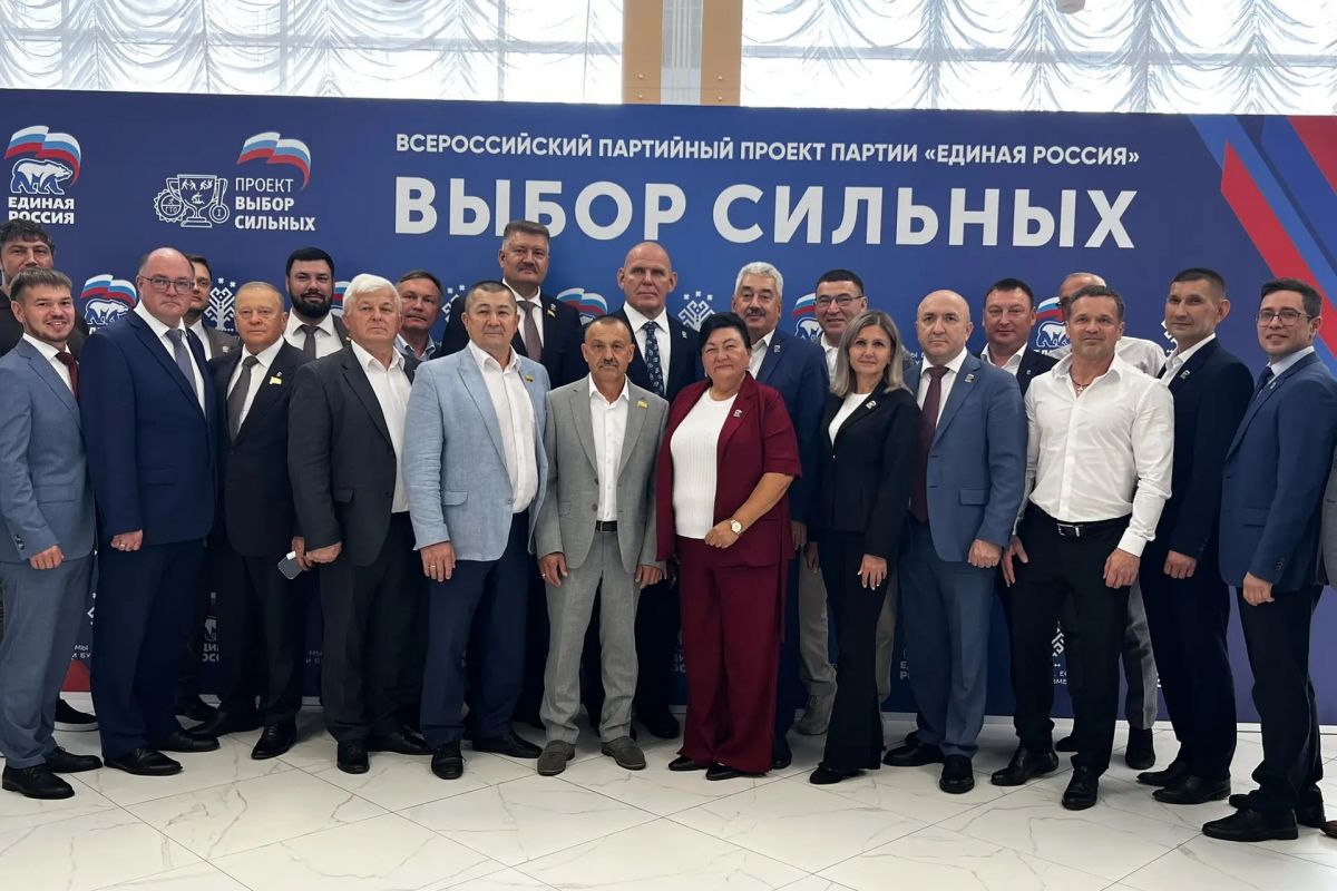 В ходе встречи с сенатором РФ, Героем России Александром Карелиным партийный актив затронул важные для республики вопросы
