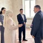 В Троицком проверили, как продвигается капитальный ремонт Дома культуры