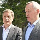 Андрей Травников и Александр Жуков проконтролировали в Искитимском районе и Искитиме ход работ на объектах социальной инфраструктуры