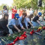 Партийцы и молодогвардейцы приняли участие в мероприятиях, посвящённых 96-й годовщине образования Воздушно-десантных войск