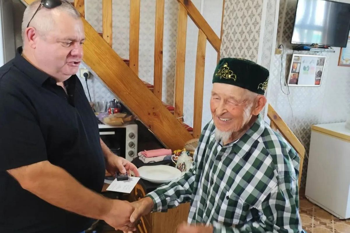 В Тоцком районе 101-летний ветеран награжден медалью «Гордость Оренбуржья»