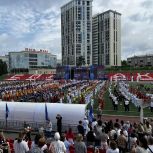 На стадионе «Спартак» стартовал спортивный праздник «Город чемпионов: один день, тысячи побед»