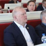 Поддержка бойцов СВО, семей с детьми, кадры для медицины и новые льготы