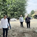Партийный десант Единой России в Малгобеке оценил результаты замены аварийного коллектора