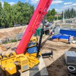 В селе Раевский проинспектировали ход строительства крытого ледового катка