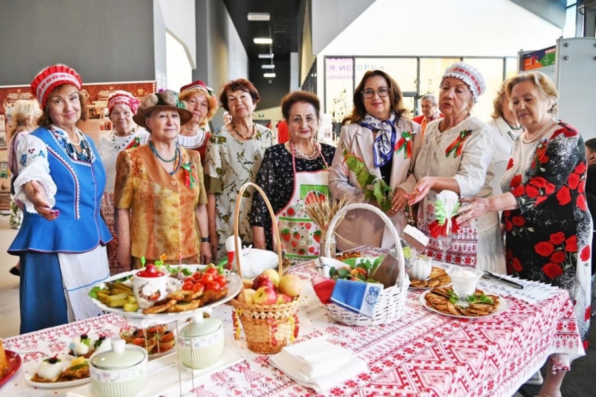 Праздник дружбы и единства «Сардэчна запрашаем у Белорусу» прошёл в Екатеринбурге при поддержке «Женского движения Единой России»