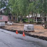 В Холмогорах продолжается благоустройство центральной части села