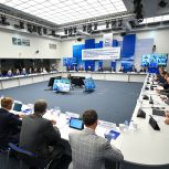 Дмитрий Медведев: Главный смысл работы «Единой России» — создание лучших условий для жизни и приспособление государства к потребностям человека