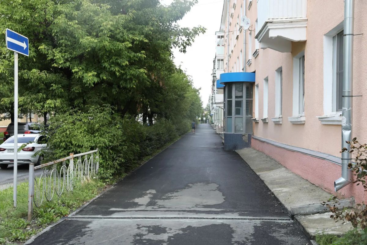 В Снежинске продолжается благоустройство тротуаров