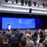 Евгений Поддубный: Волонтёрское движение «Единой России» — правильное начинание и настоящая миссия