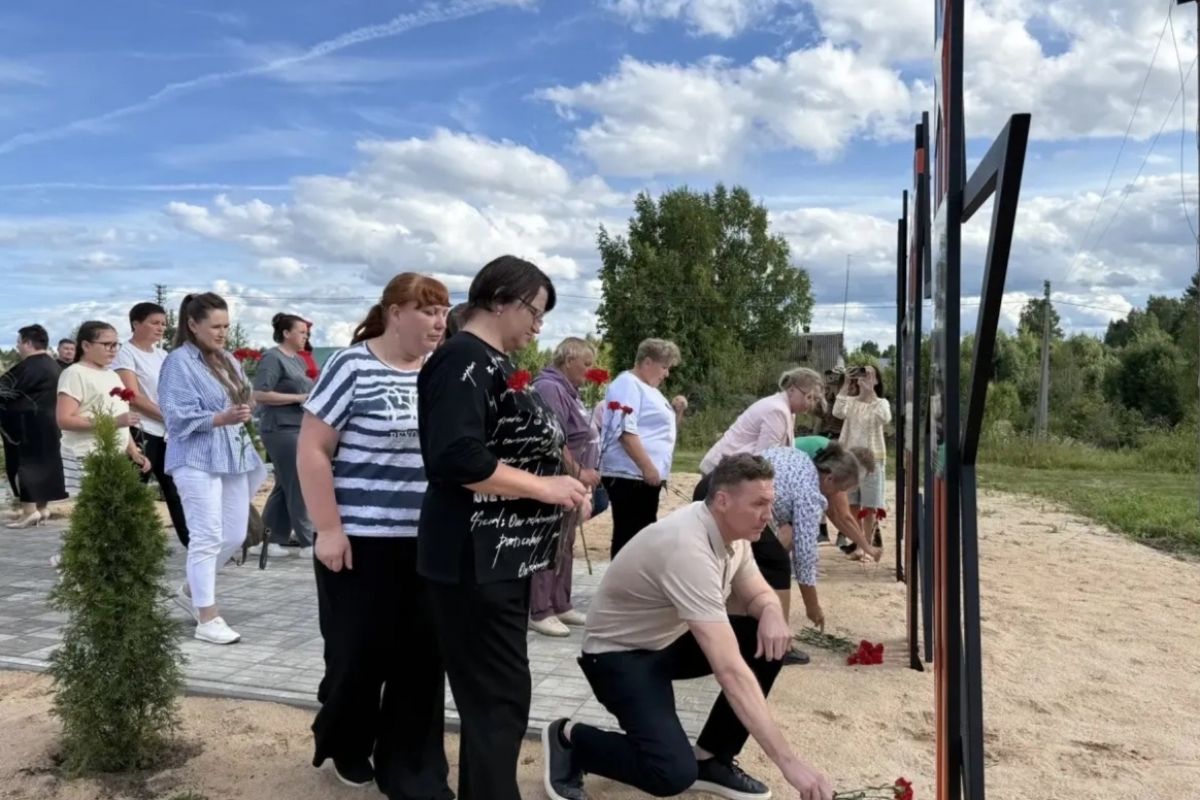 В Бабушкинском округе открылась Аллея памяти «Время помнить»