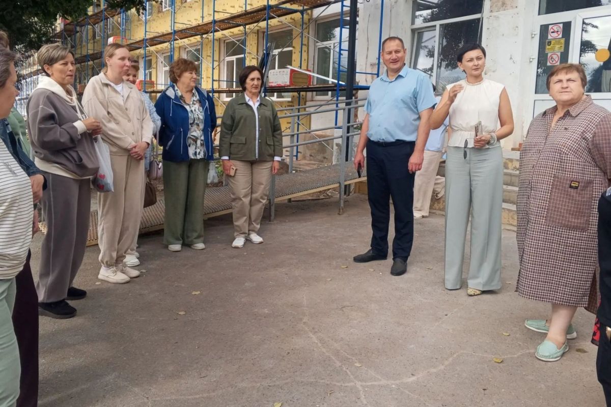 В Моршанске депутаты оценили ход капитального ремонта второго корпуса школы №3