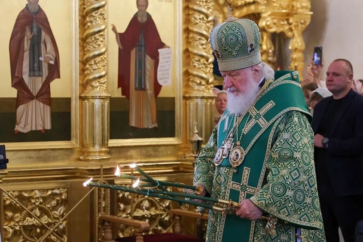 В день памяти преподобных Зосимы, Савватия и Германа Патриарх Кирилл совершил литургию в Соловецком монастыре