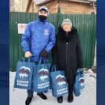 Новокузнецкие единороссы помогли утеплить будки в приюте для бездомных животных