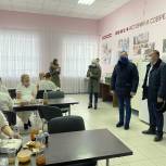 Волонтеры доставляют горячее питание врачам COVID-центров Оренбуржья