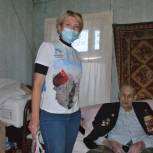 В Свердловской области участникам Великой отечественной войны передали сотовые телефоны