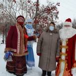 В отдаленные деревни Пронского района привезли подарки для одиноких стариков и детей из малообеспеченных семей