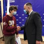 Севастопольским медикам передали сим-карты с бесплатной мобильной связью