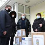 Депутат оказала помощь нуждающимся, попавшим в трудную жизненную ситуацию во время пандемии, семьям