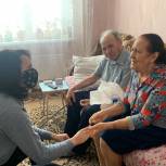 Татьяна Ерохина поздравила ветеранов из Заводского района Саратова с наступающим Новым годом