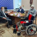 Анатолий Буров приобрел для экс-футболиста «Текстильщика» высокотехнологичную инвалидную коляску